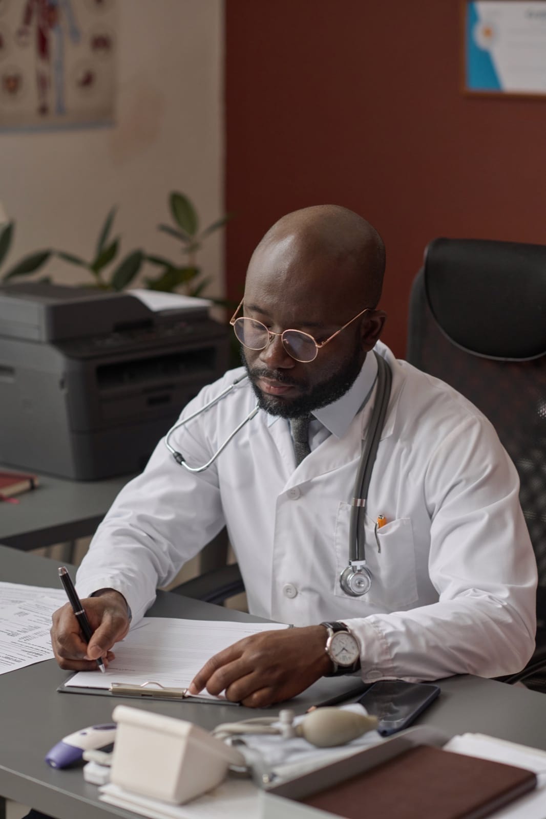 A patient speaking with a clinician during an executive health visit